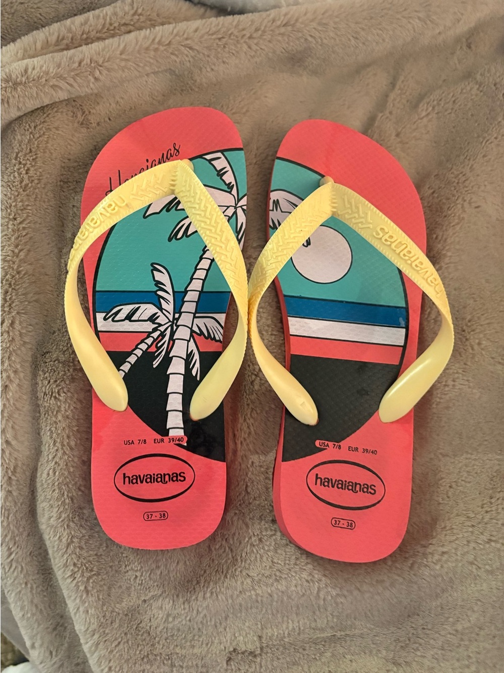 Havaianas women  Coral and Teal Flip Flops with Yellow Straps7/8